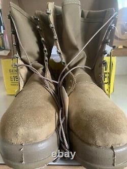 Belleville Tactical Coyote Brown 11.5 R Combat Army Boots AR670-1 AHWC Vibram