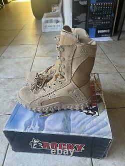 Botte de combat militaire tactique Rocky S2V neuve en boîte ouverte avec boîte Taille 7R pour hommes