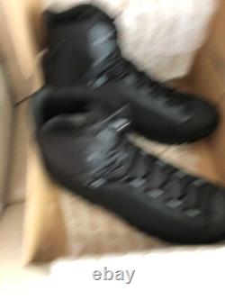 Bottes militaires tactiques en Gor-Tex noires Aku taille 15L BNIB