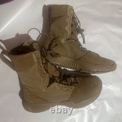 Bottes tactiques Nike SFB B2 pour hommes taille 9,5 Coyote militaire combat FN3720-900 neuves