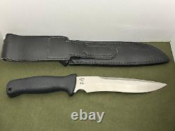 Couteau militaire / de combat à lame fixe Vintage Benchmade Delta Raider avec étui en parfait état