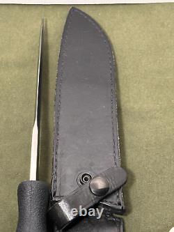 Couteau militaire / de combat à lame fixe Vintage Benchmade Delta Raider avec étui en parfait état
