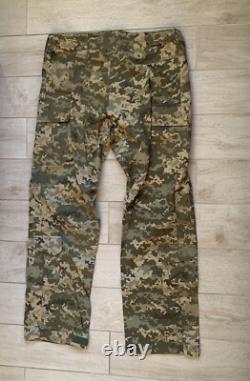 Uniforme de combat d’été tactique de l’armée ukrainienne en camouflage pixel MM14, ensemble militaire    <br/> 
